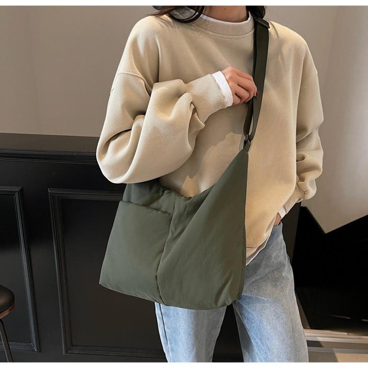 Lazy Style Large Capacity Tote Bag With Vintage Design For Daily Use