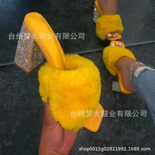 Summer new women s cool slippers cross-type rhinestone thick heel high heel slippers women s rhinestone shoes 35 жёлтый 2944₽