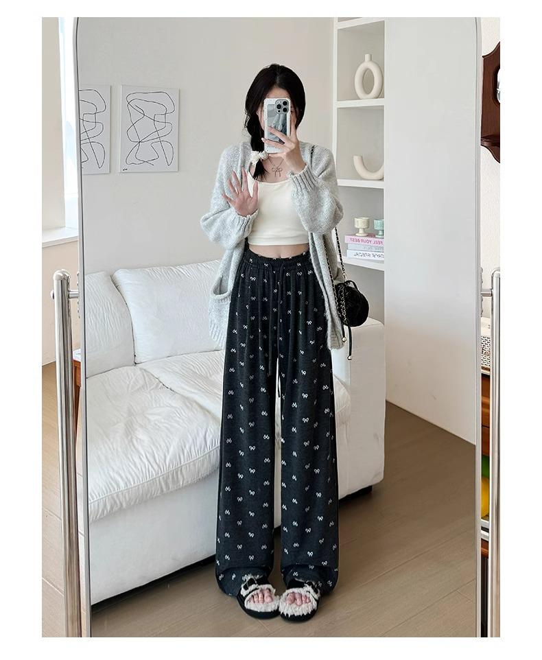 

Женские повседневные брюки с широкими штанинами и принтом в виде бантиков – Свободный крой, Петит стиль S (80-95 kg)