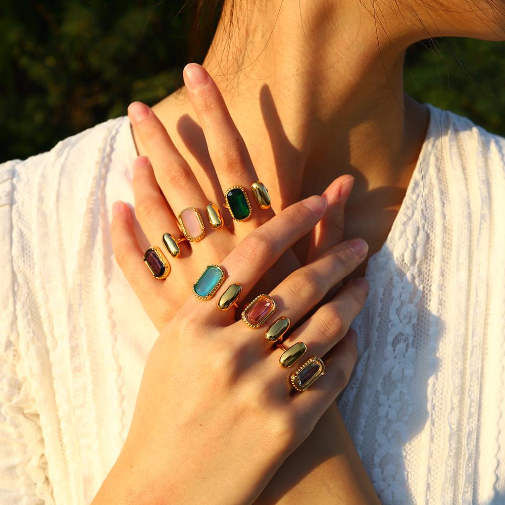 Anelli in Acciaio Inossidabile con Zirconi Colorati per Donna Fascino Elegante Vintage Placcati Oro 18K Gioielli di Tendenza