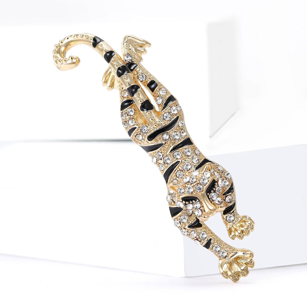 Classic Rhinestone Tiger Brooches for Women Unisex Animal Pins Event Party Luxury Gifts Backpack Decoration Clothes Accessories