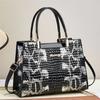 2026 New Lizard Pattern Large Capacity Shoulder Handheld Women's Bag Textured Big Bag
