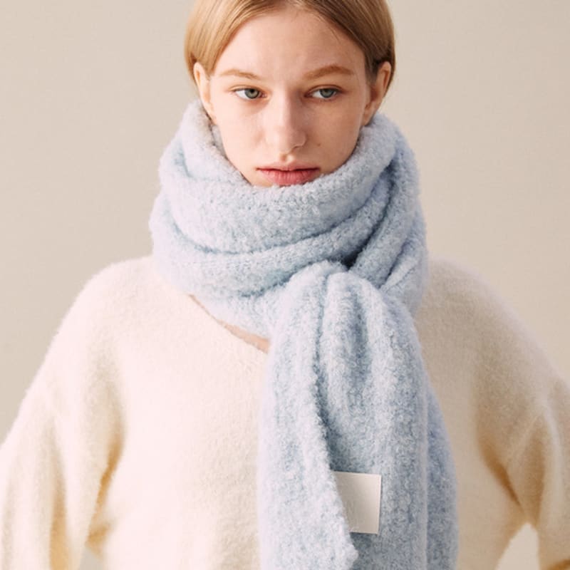 

SILN Long cloud boucle knit muffler (BABY BLUE) FREE
