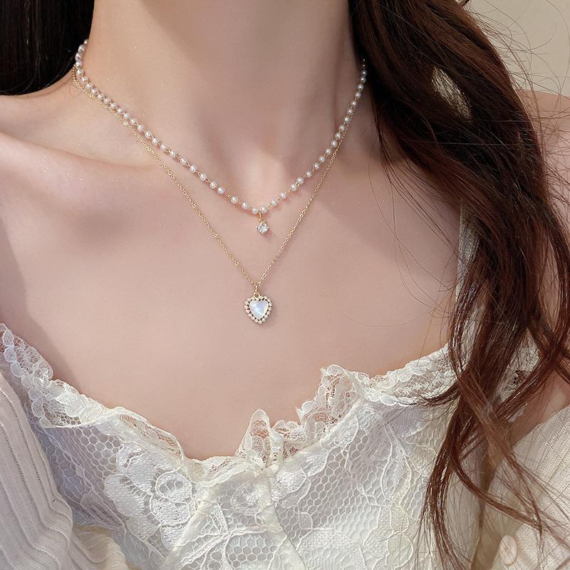 Collana a Clavicola con Nappa di Perle e Farfalla in Stile Coreano