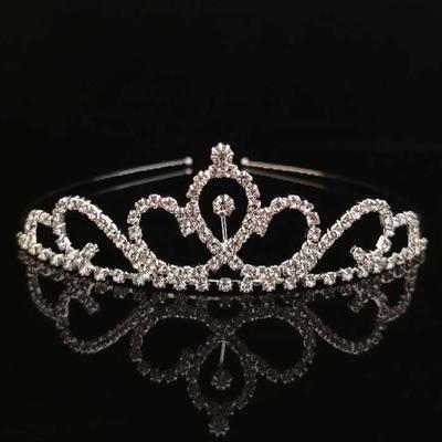 Kronen Tiaras Kleine Mädchen Haaraccessoires Mädchen Glänzende Strasskrone Hochzeitstiaras