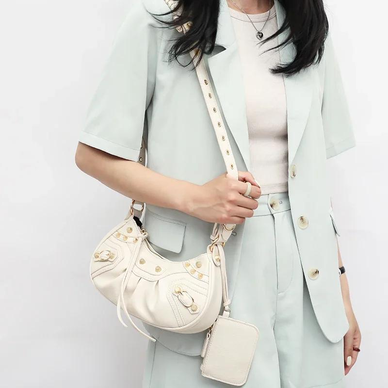 Modna motocyklowa torebka na ramię z nitami jesień i zima nowe damskie miękkie torby kurierskie ze skóry PU