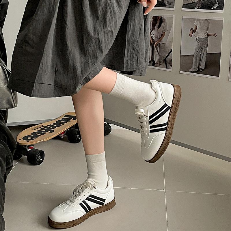 Classic Casual Explosion Retro Student Commuting Platform White Shoes Women's 2025 New Spring Versatile Sports Board Shoes