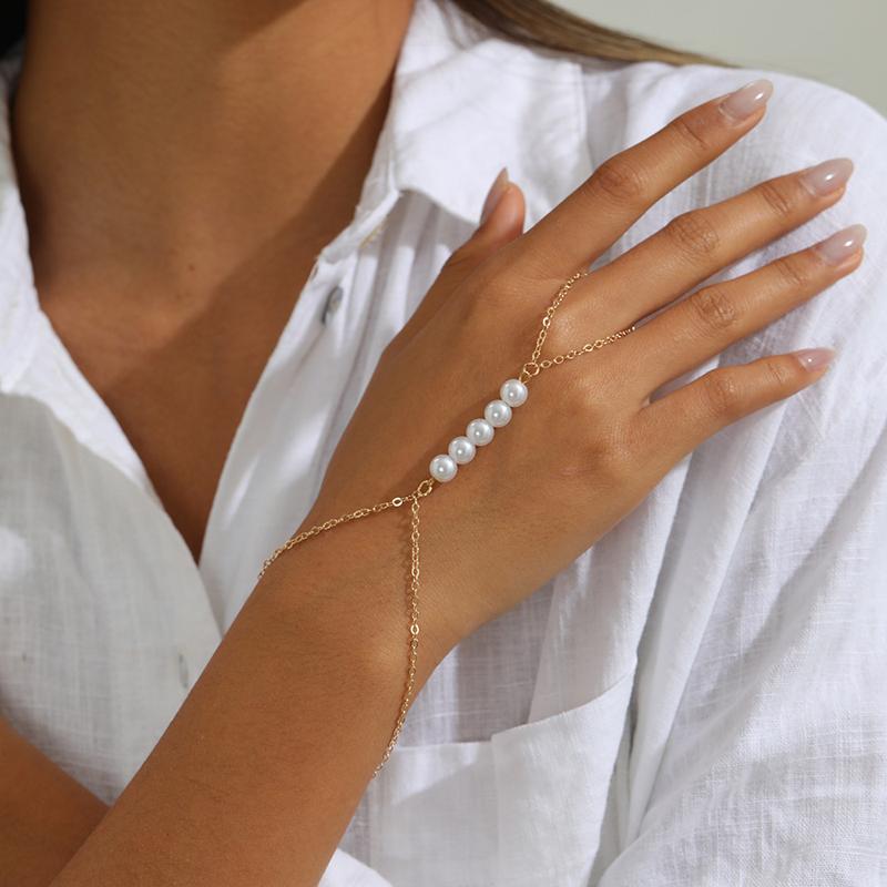 New Simple Pearl Finger Bracelet for Women Exquisite Sweet Beaded Bracelet Boho Casual Hand Chain Vintage Versatile Jewelry Gift