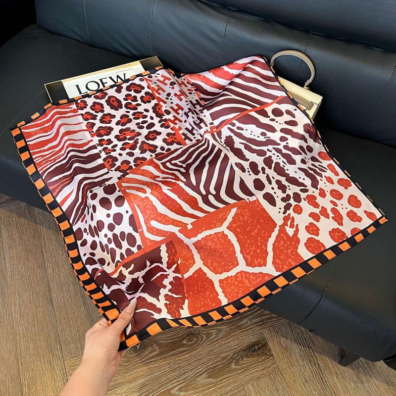 New 71 * 71cm Korean version small square scarf women's silk scarf spring and summer thin sunscreen scarf neck protection tied bag headband scarf