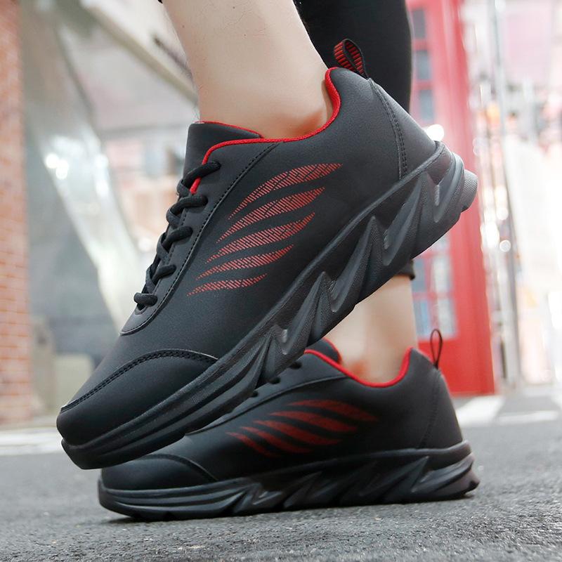 New Sports Men's Soft-soled Lightweight Casual Shoes, Young and Young Autumn and Winter Couples Leather Running Shoes