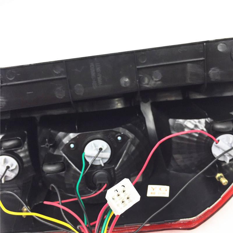 

Left & Right Rear Brake Taillight Assembly for Dongfeng Xiaokang Fengguang 330 Standard Right