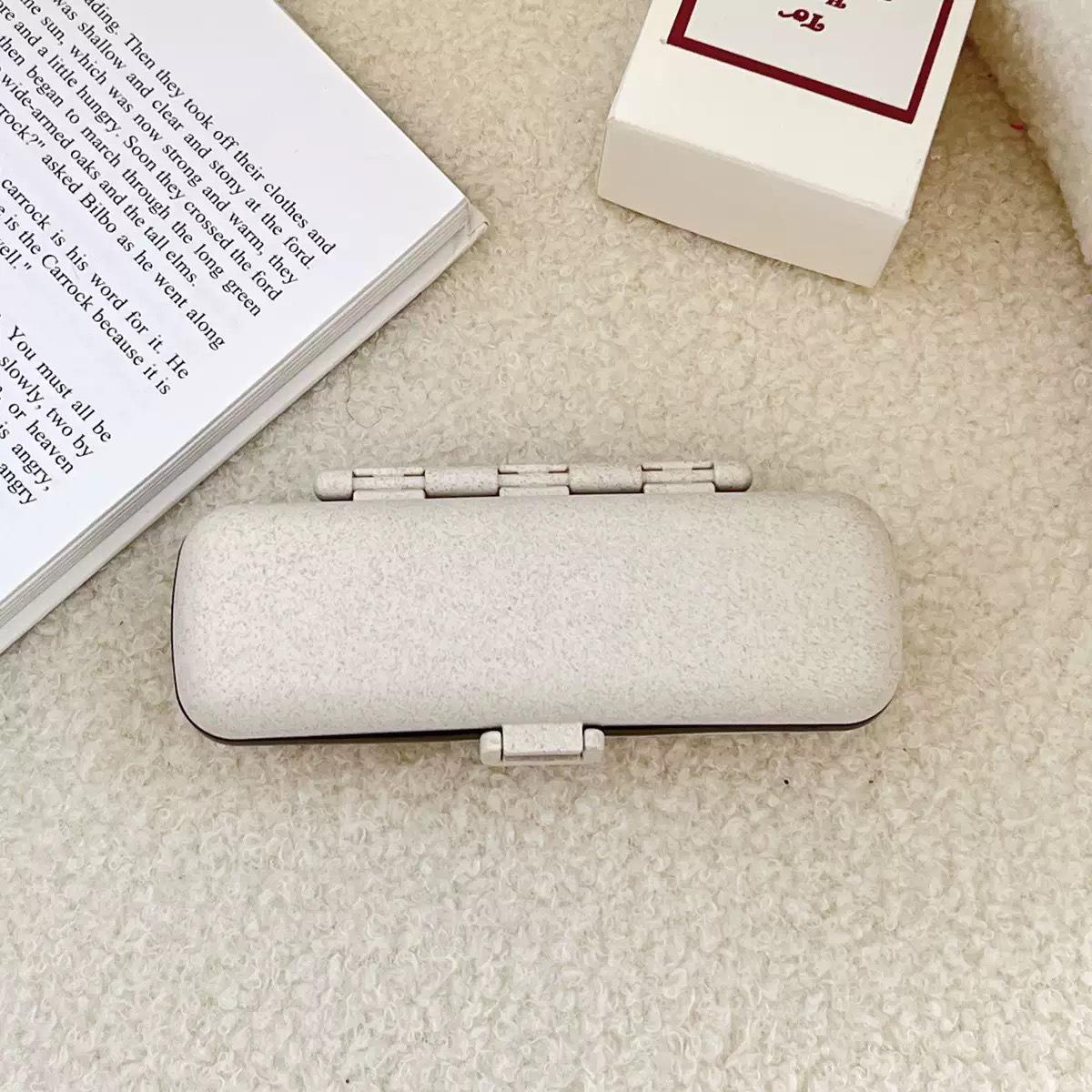 Weekly Portable Drawer-Style Pill Box – 7-Day Medicine Storage for Travel
