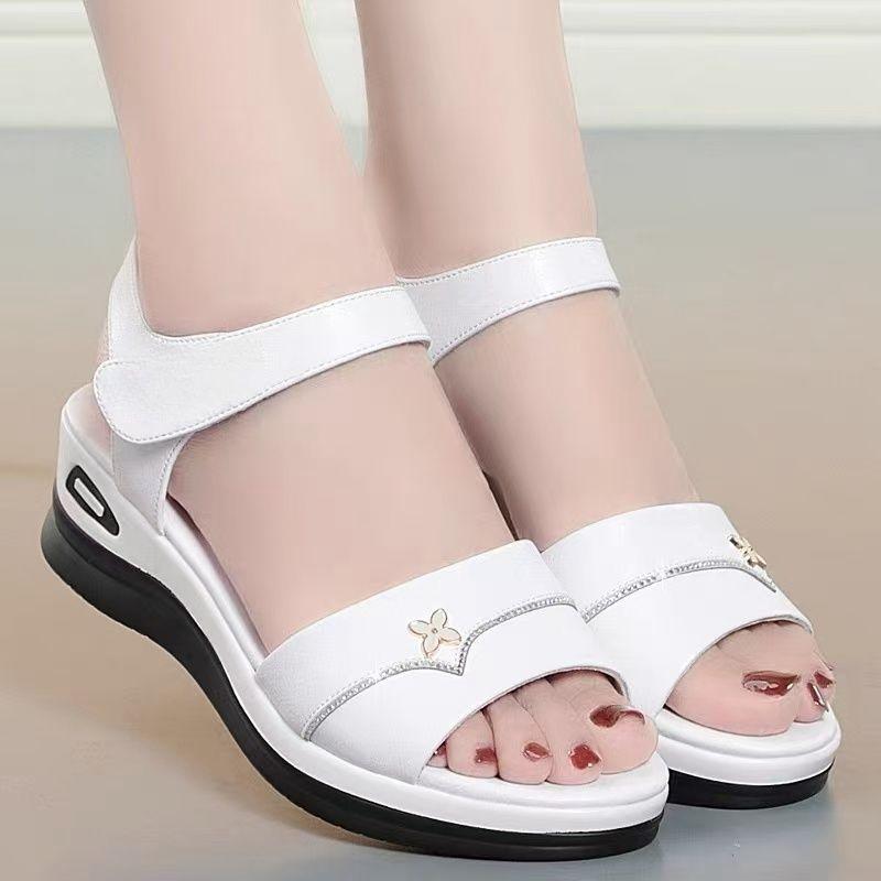 

Женские сандалии летние новые модные и универсальные пляжные удобные и нескользящие внешние сандалии 39 белый