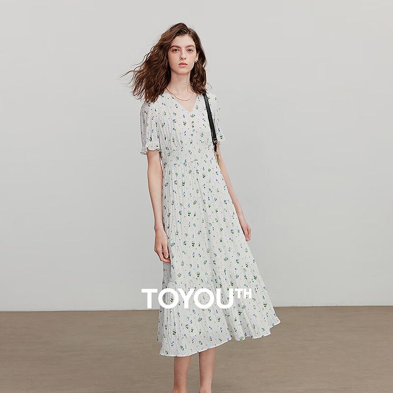 

Chuyu V-Neck Pleated Floral Midi Dress M