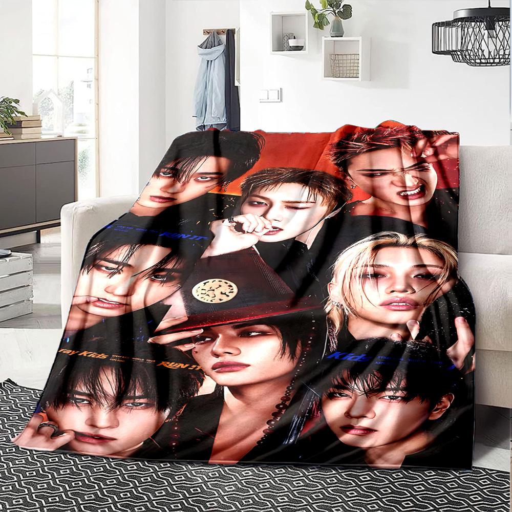Stray Album Collection Flannel Blanket Super Soft Warm Cozy Blanket for Sofa Bed Office Travel All‑Season Home Decor Gift