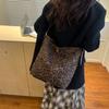 Autumn and Winter Bucket Bag Retro Suede Large-capacity Tote Bag Women's New Versatile Single Shoulder Messenger Mother and Child Bag