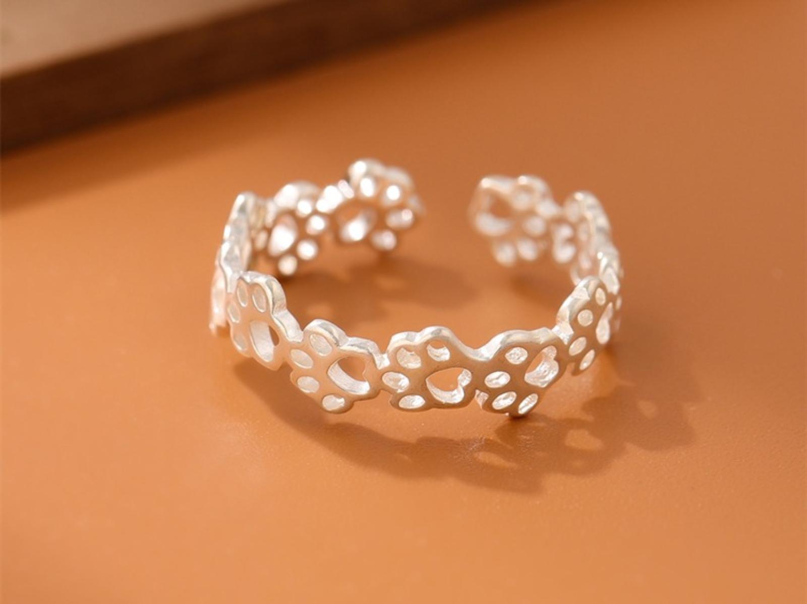 Fashionable Index Finger - Design for Women One Size белый