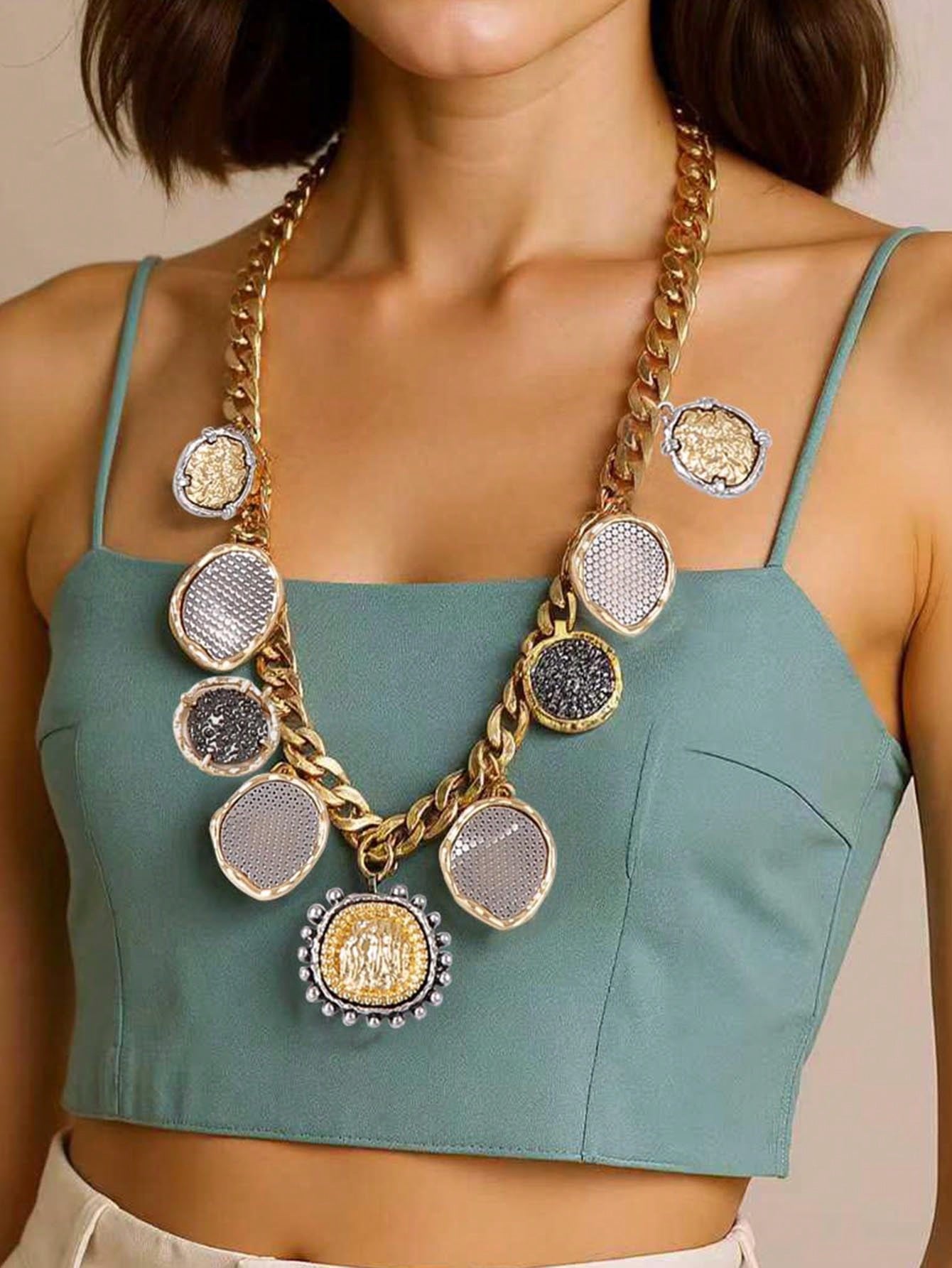 

Модное ожерелье для женских украшений золотой