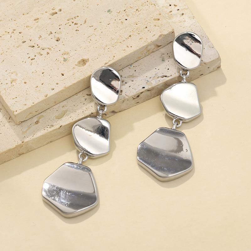 Personalized retro smooth geometric round stud earrings versatile premium feeling gold-plated earrings earrings wholesale