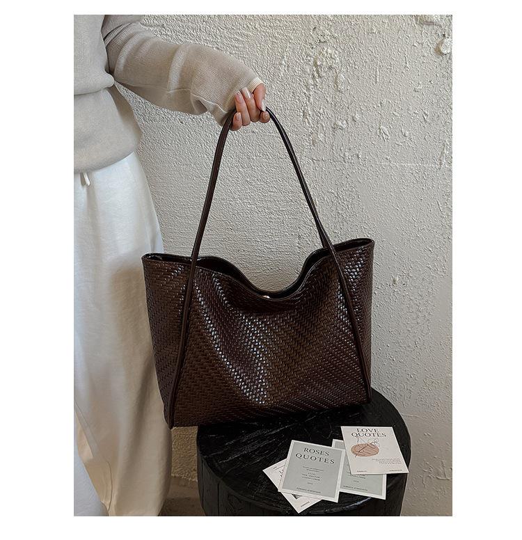 Stylish Autumn 2026 Women's Woven Tote Bag - Large Capacity, Single Shoulder Design