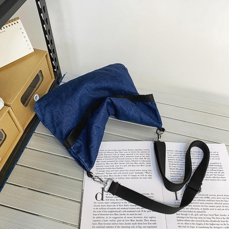 Denim Çanta Büyük Kapasiteli Omuz Çantası Kadın Crossbody Çanta Düz Renk Messenger Çanta