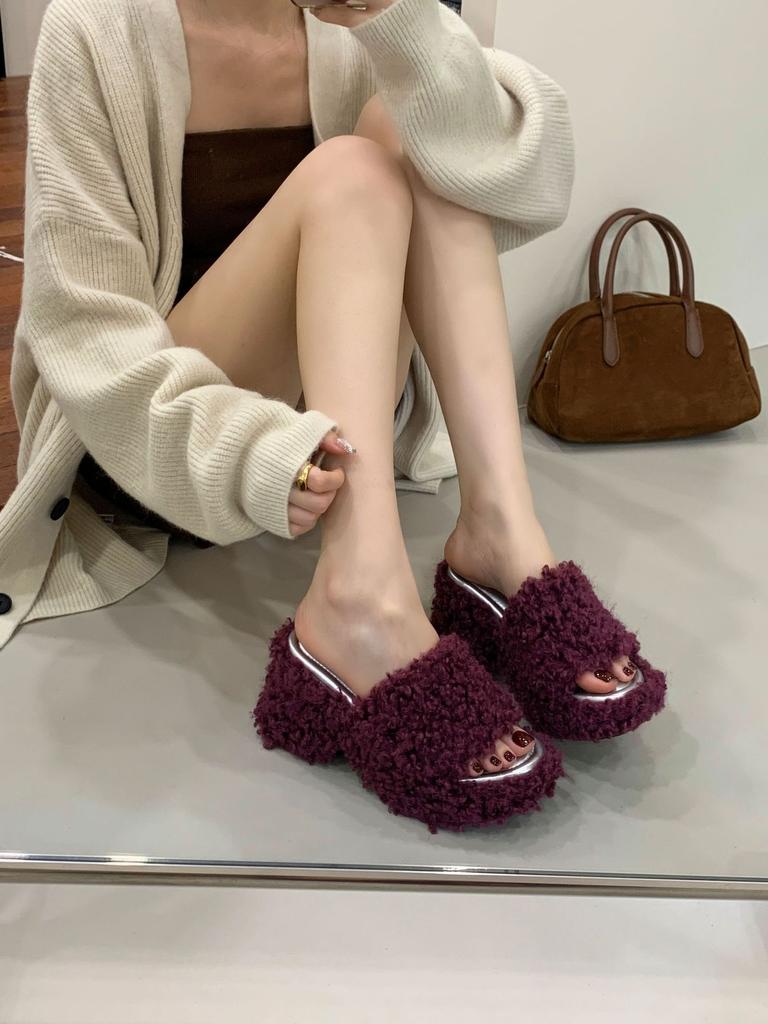 Sheep Curly Wool Slippers Women's Outer Wear 2025 New Autumn and Winter Feeling Thick Bottom Heightening Small Slope Heel One-word Drag