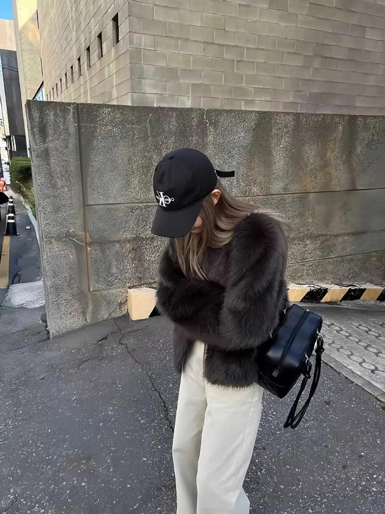 2025 Winter Fashion Fluffy Faux Fox Fur Women's Coat - Sexy, Sustainable, European & American Style
