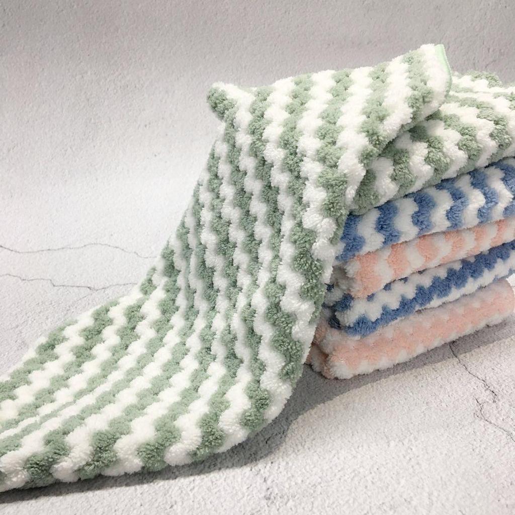 Шашты әйелдердің ретро фотосуреттері