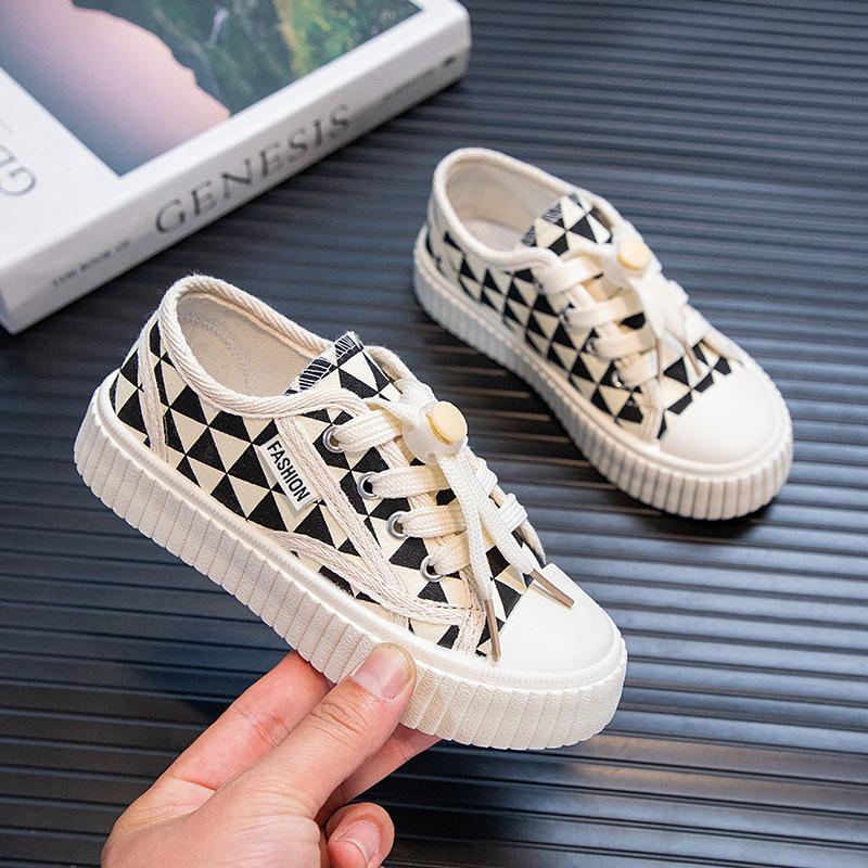 2025 medium and older children's sports shoes boys' bottom anti-new children's canvas shoes girls' casual shoes biscuits skateboard shoes