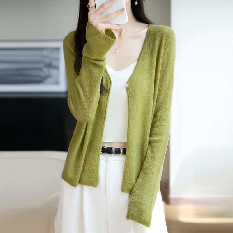 Elegant 100% Wool V-Neck Knit Cardigan Flared Sleeve Solid Color Single Button Top Women
