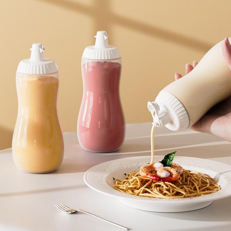 Klare Gewürz-Quetschflasche mit leicht zu kontrollierenden Ausgießern für Tomaten