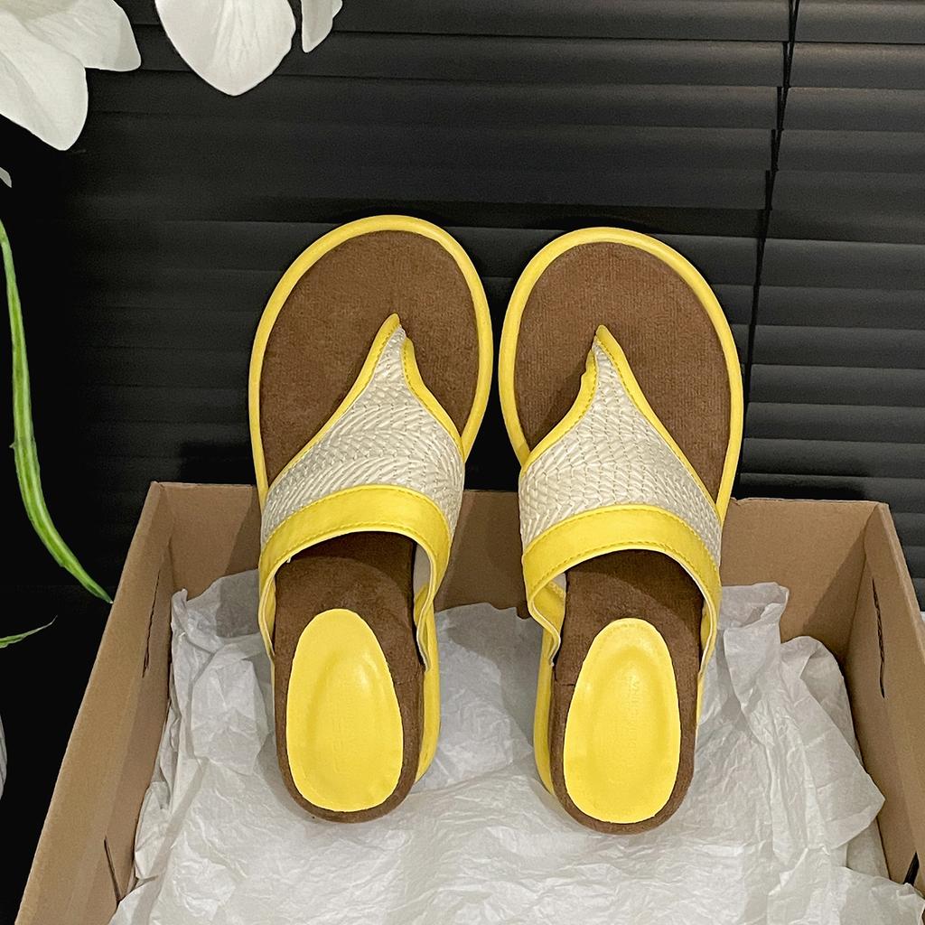 Casual vacation retro slope heel flip-flops women's summer wear 2025 new with skirt heightening cool slippers