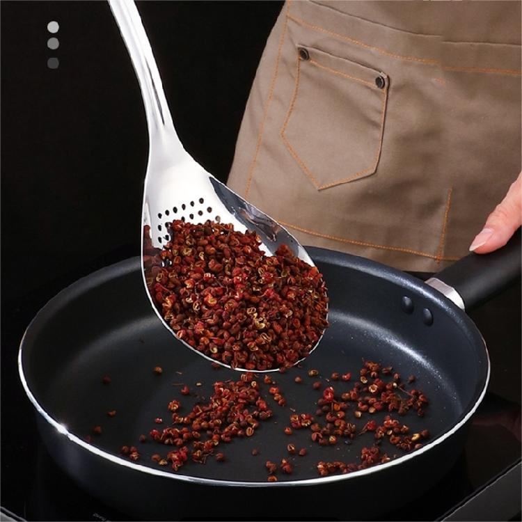 Household Dumplings Ladle Long Handle Pepper Colander Heavy Duty Food Strainer Spoon for Frying & Cooking