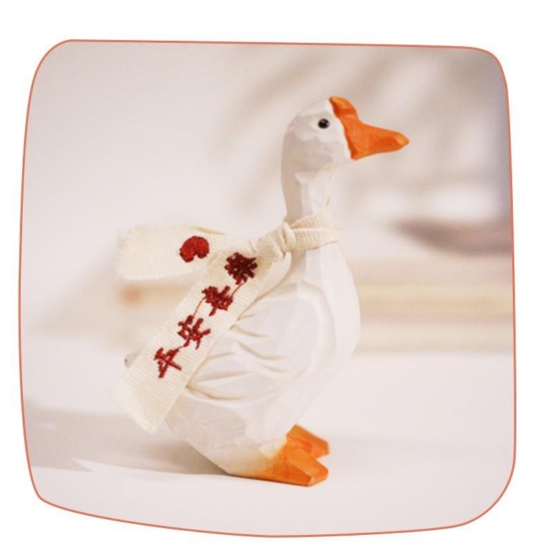 Modern Minimalist Wooden Animal Toy With Handcrafted Duck Design For Gift Giving