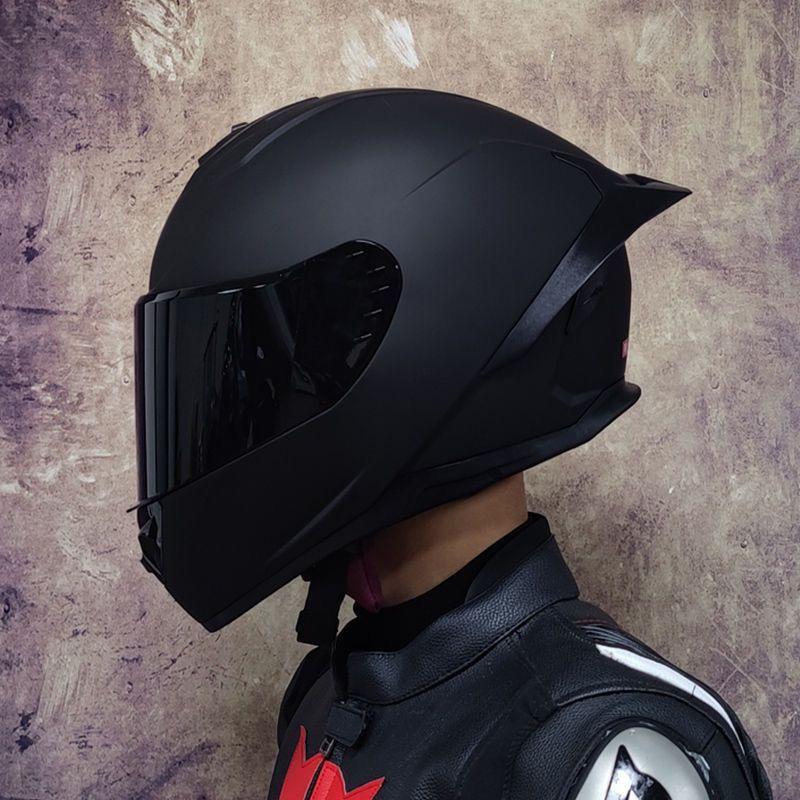 Certified Men's Bluetooth Full-Face Motorcycle Helmet with Trendy Horns for All Seasons.