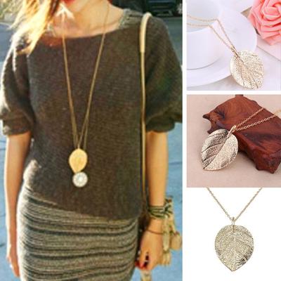 Pulloverkette Eleganter Blattanhänger Anmutige Klare Textur Dekorieren Farbecht Lebhaft Pflanze Pullover-Halskette