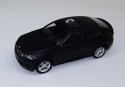143 BMW X6 M Matná čierna Pullback auto