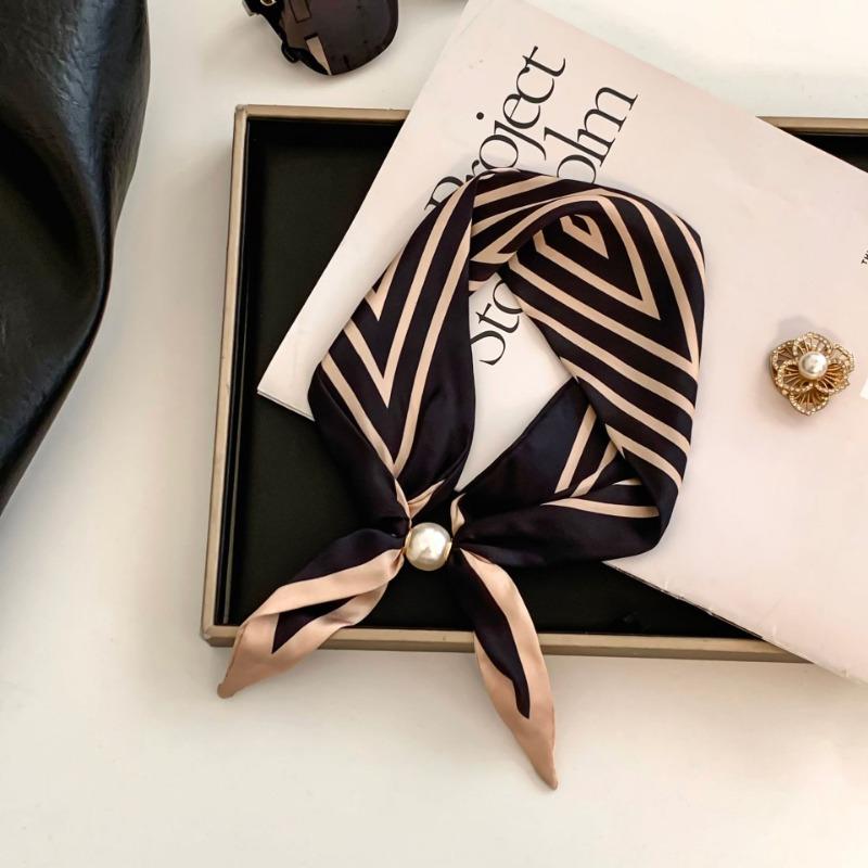 Cashew flower silk scarf new lazy collarbone chain neck protector scarf scarf pearl necklace magnetic buckle silk scarf