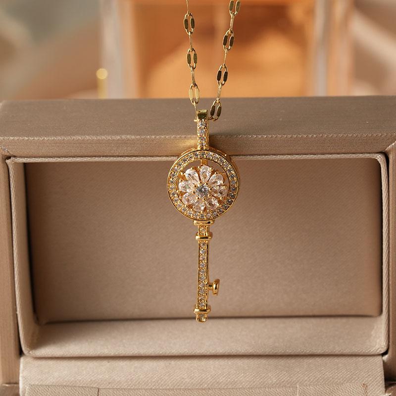 Fashion Vintage Zircon Key Rotate Pendant Necklaces for Women Classic Stainless Steel Relief Jewelry Accessories Gifts for Lover