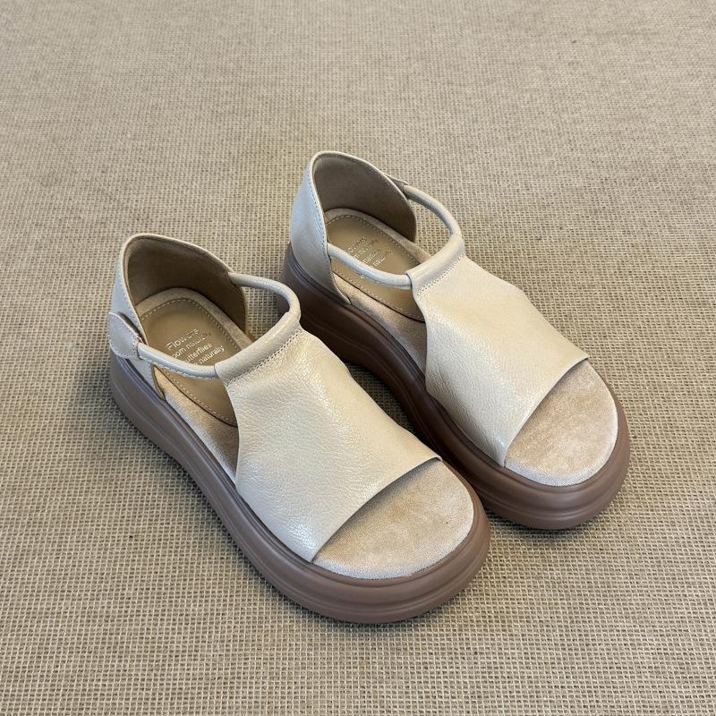 Fashion Temperament Thick-soled Open-toed Casual Sandals Women's 2025 New Outer Wear Summer Retro Versatile Height-increasing Roman Shoes