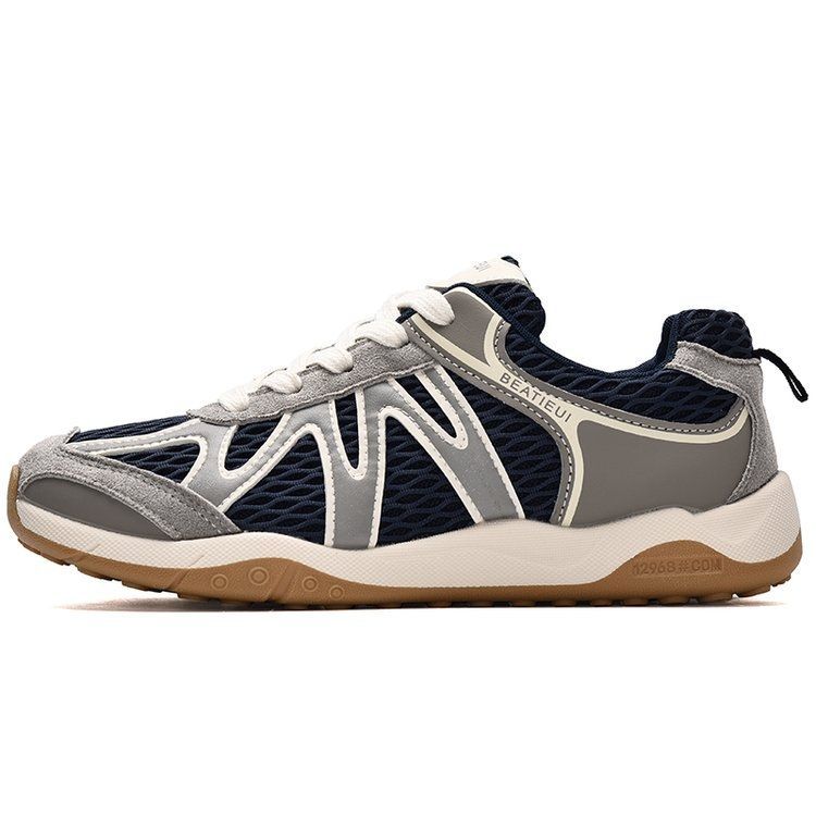 Casual moral training shoes 22 autumn new thick-soled sports Xiaobai breathable Forrest Gump shoes