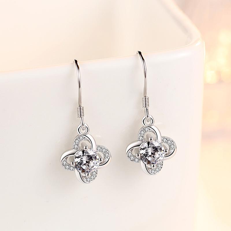 Weihua Versilberte Klee-Ohrringe - Elegante Damen-Ohrhaken mit Ewigblumen-Design