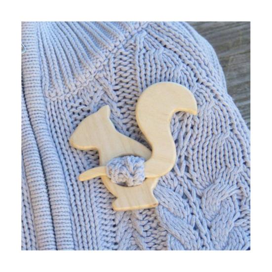 

Женский зимний деревянный свитер, брошь в форме животного, шарф с пряжкой, шаль из искусственного шелка, булавка для шарфа, аксессуары для наряда Squirrel