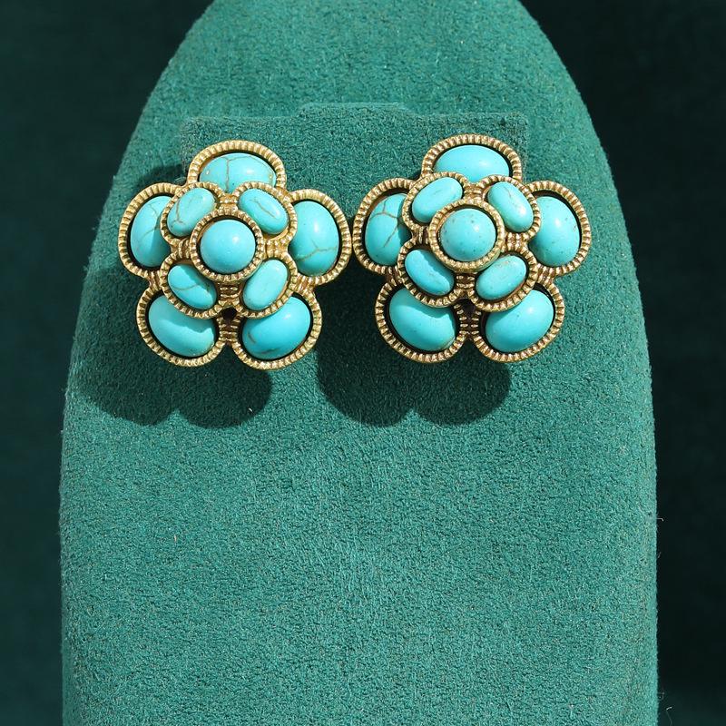 Yong Nuo Vintage Retro Jewelry: High-End, Colorfast Antique Earrings