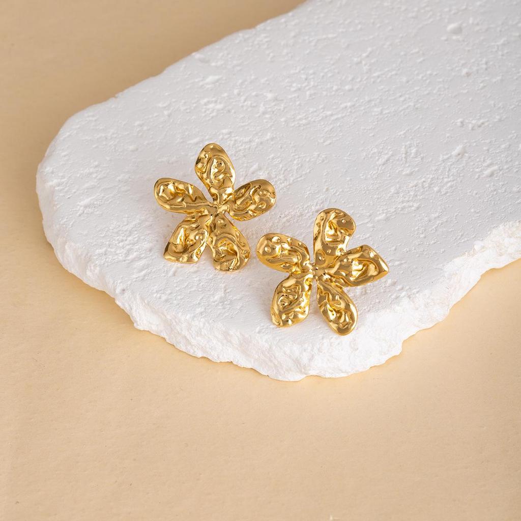 European Retro Geometric Leaf & Heart Stainless Steel Stud Earrings