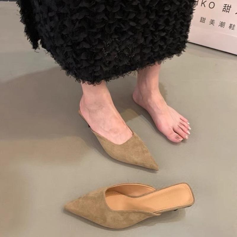 Sapatos Femininos Retrô Salto Baixo Estampa de Leopardo Chinelos Externos Moda Verão Sandálias de Temperamento Pumps Clássicos Elegantes para Uso Diário