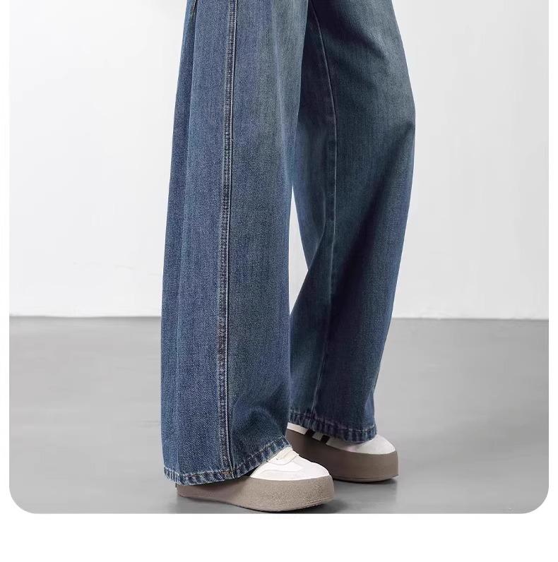 2025 Women's High-Waisted Straight-Leg Jeans: Slimming Loose Fit for Spring & Autumn