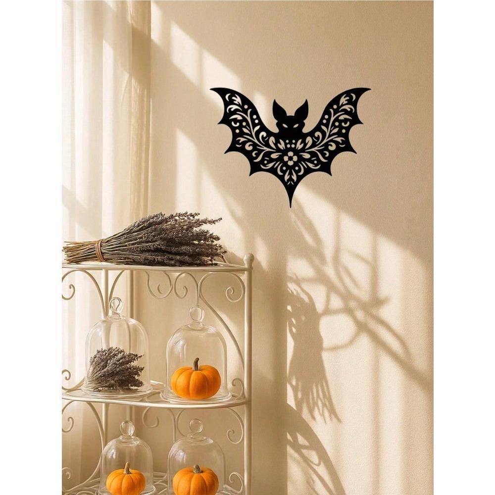 Handcrafted Iron Gothic Bat Wall Art, Dark Home Decor, Halloween Indoor Outdoor Ornament, Unique Gift