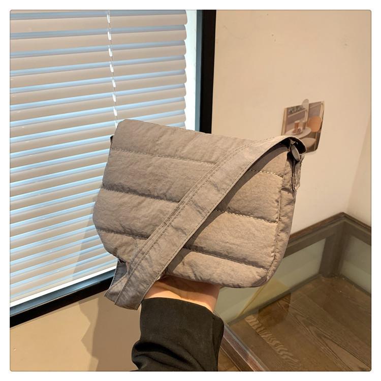 Soft Cotton Material Minimalist Crossbody Bag With Trendy Contrast Stitching
