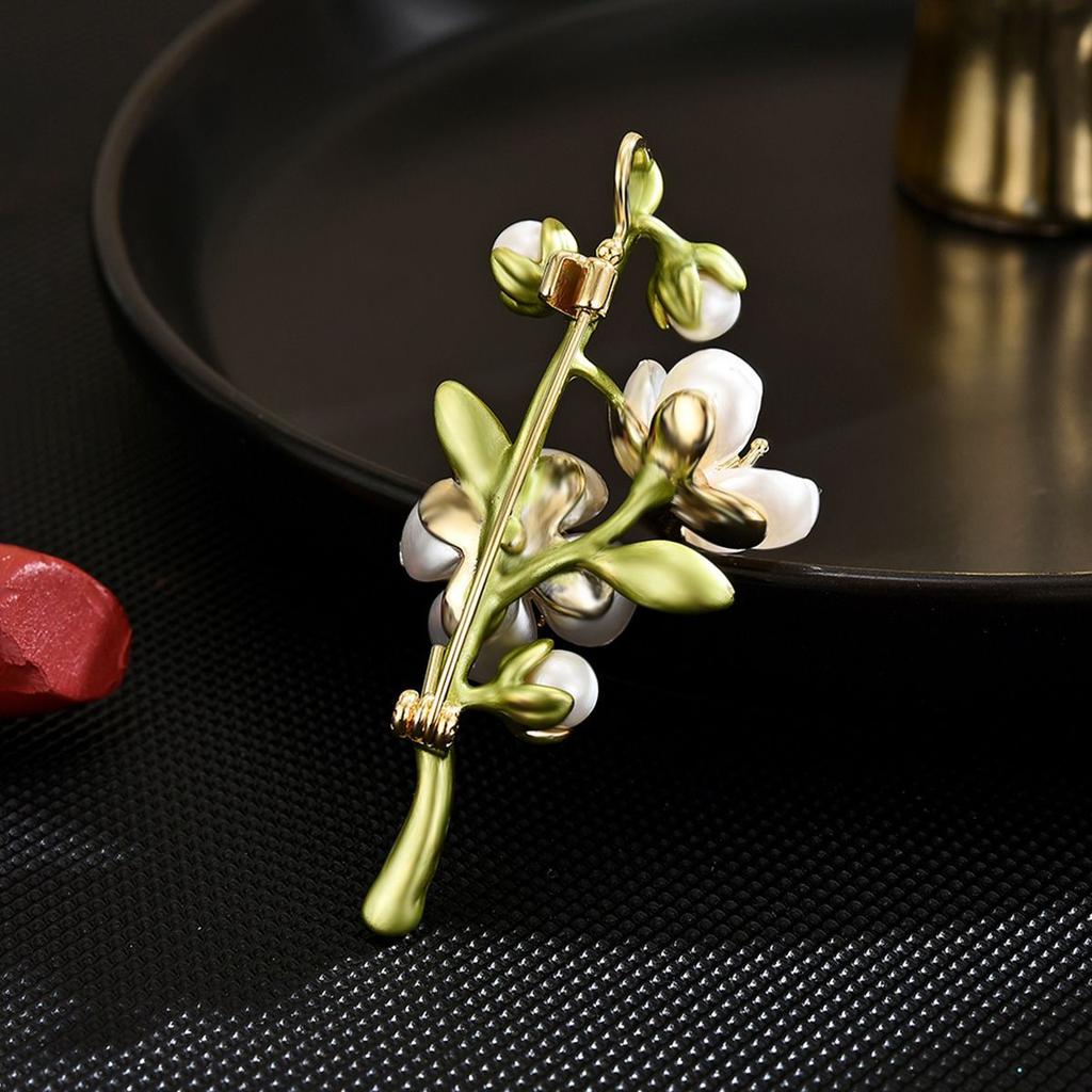 Senior Brooches Flower Leaf Brooch Pins for Women Suit Pendant  Fashion Brooches Jewelry